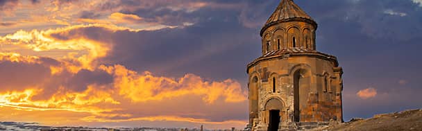 Church of St. Gregory in the ruins of Ani, Kars, Turkey_Iglesia de San Gregorio en las ruinas de Ani, Kars